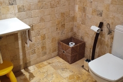 baldozas-baño-arenisca-apomazada-la-malagueta-encimeras-malaga