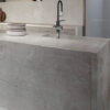 Isla y encimera de porcelánico Dekton Kreta
