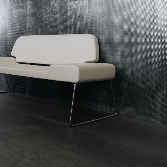 Pared Laminam Pietra Di Savoia Antracite bocciardata