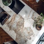 Isla porcelánico visto de arriba Dekton Khalo