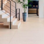 Suelos y escaleras de porcelánico Dekton Sasea