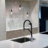 Dekton Helena isla de encimera y salpicaderos