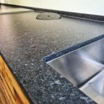 Encimera con zócalos de cuarzo Silestone Arden Blue