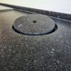 Encimera con una tapa de cuarzo Silestone Arden Blue