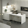 Isla de cuarzo con vitrocerámica Silestone Ethereal Haze