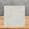 Muestra de porcelánico Dekton Albarium