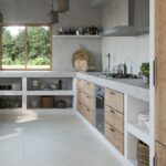 Dekton Albarium Cocina e isla estilo rústico