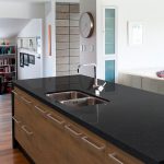 isla de cocina de Granito Negro Zimbawe 3 cm Levantina