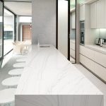 isla de cocina moderna Naturamia Exclusive White 3 cm