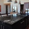 isla de cocina de granito Sensa Black Beauty