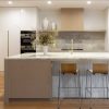 cocina moderna con encimera de Sensa Taj Mahal