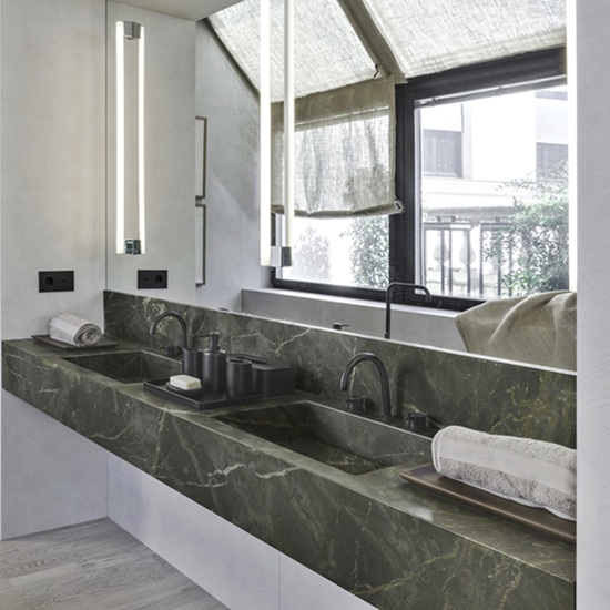 lavabo en un baño en Naturamia Aridane
