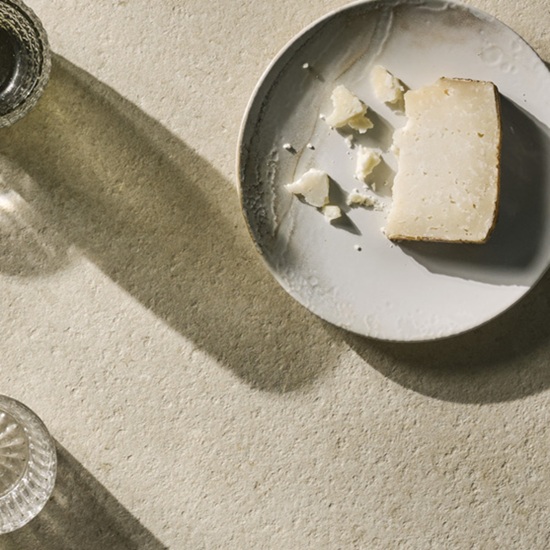 isla cocina Sapienstone Luna Limestone