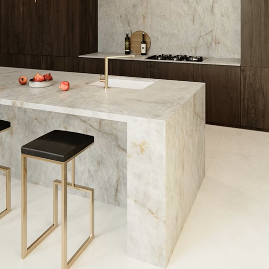 encimera Sensa Cristalo en una cocina con madera