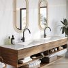 un lavabo en cuarzo Silestone Bronze Rivers en un baño blanco