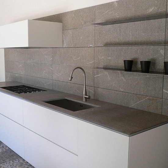 isla cocina Laminam Pietra Piasentina Grigio