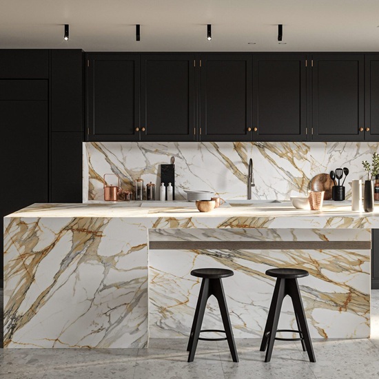 isla con cascada efecto mármol Laminam Calacatta Mediceo