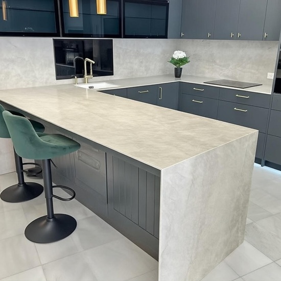 isla cocina cascada Ascale Agra ivory