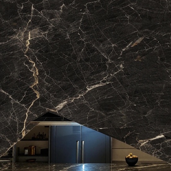 salpicadero y encimera Laminam Negro Tarraco