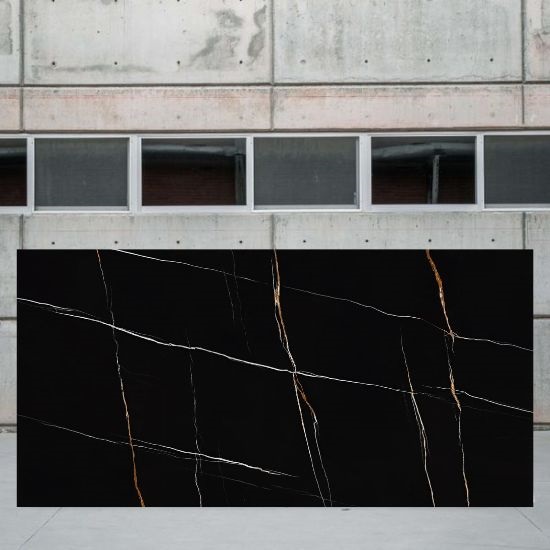 Losa de gran formato Arklam Sahara Noir para encimeras a medida en Málaga.