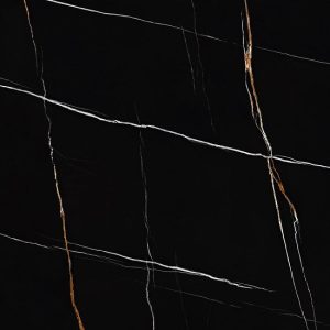 Textura detallada de superficie sinterizada Arklam Sahara Noir negra con vetas doradas para encimeras en Málaga.