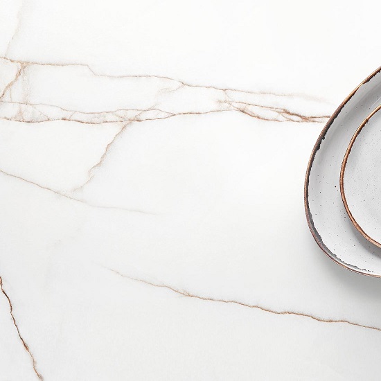 Encimera Arklam Melbourne con accesorios de mesa para cocinas en Málaga.