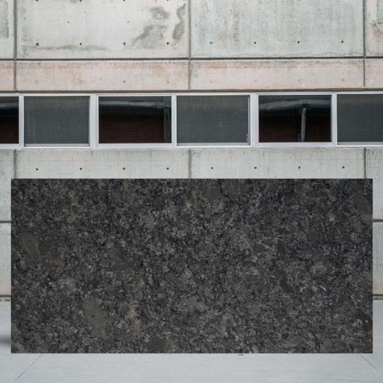 Losa jumbo de Granito Steel Gray 310 x 190 cm acabado pulido