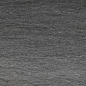 Textura rugosa detallada de la Pizarra Rugosa Negra con acabado natural mate y relieve pronunciado