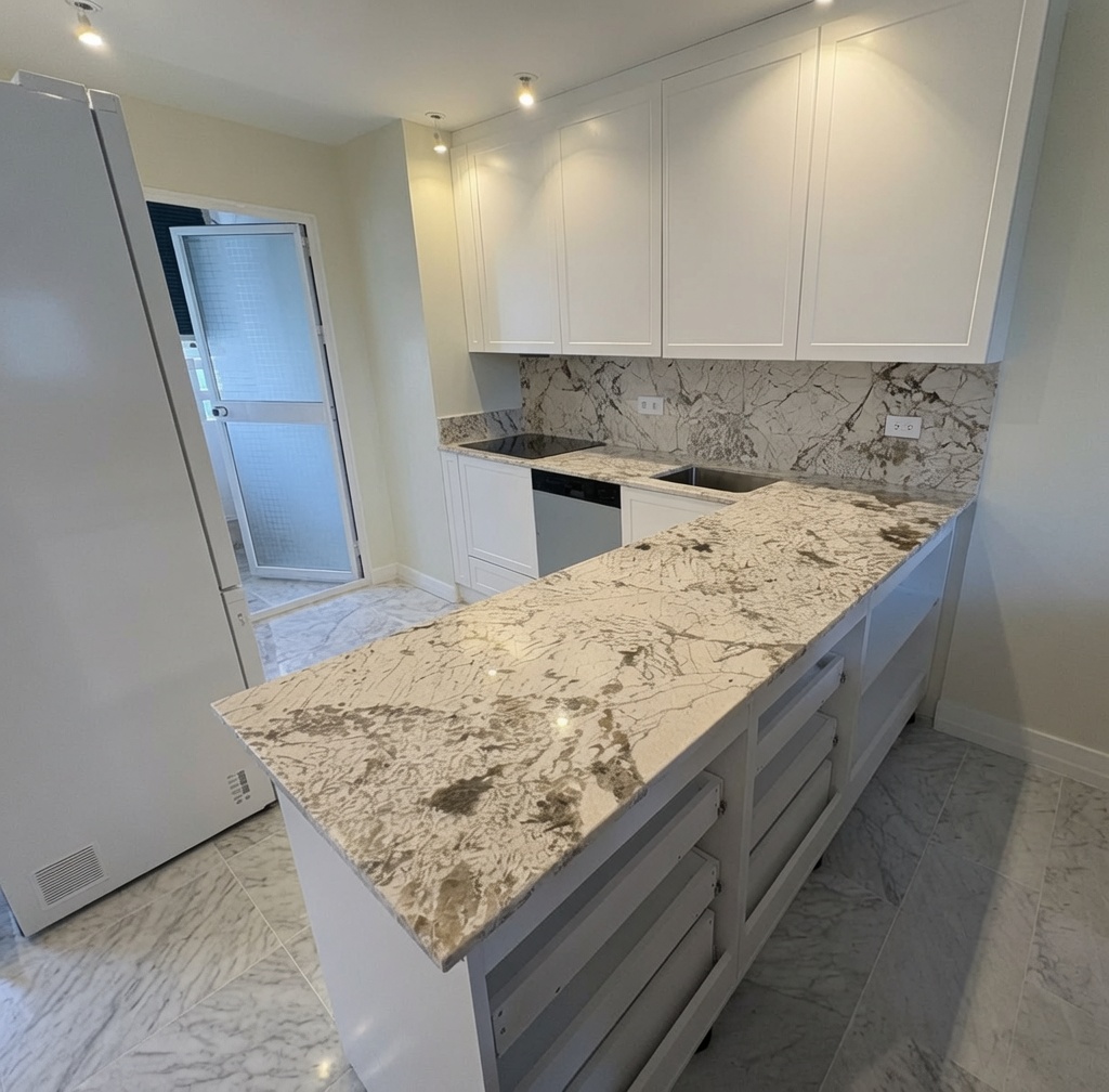 Alpinus granite kitchen countertop and island installation in Marbella