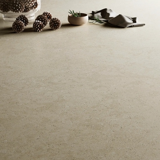Suelo de Ascale Amaya Linen con piñas, tela y detalles decorativos