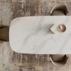Isla de cocina con encimera de Cuarzo Bical blanco con vetas grises sutiles